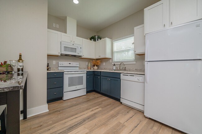 Foto del edificio - 2121 Farm to Market Road 3036, Unit 128