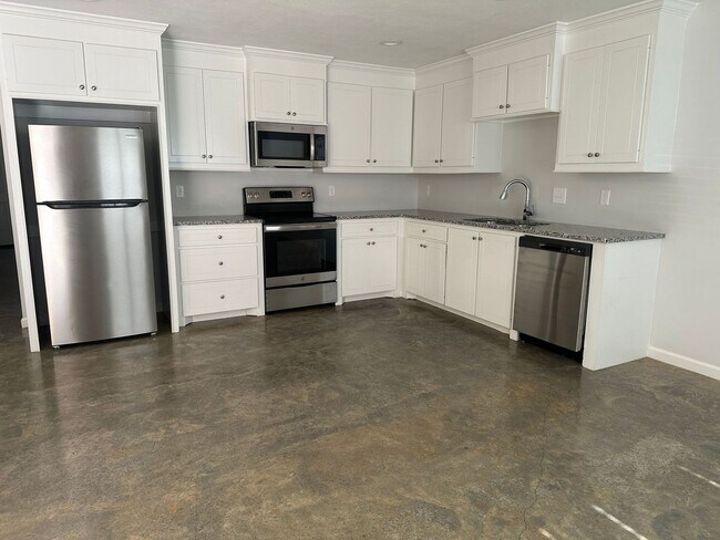 Building Photo - 3 Bed/2 Bath Home in Pearl