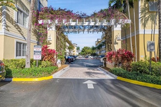 Building Photo - 1515 E Broward Blvd
