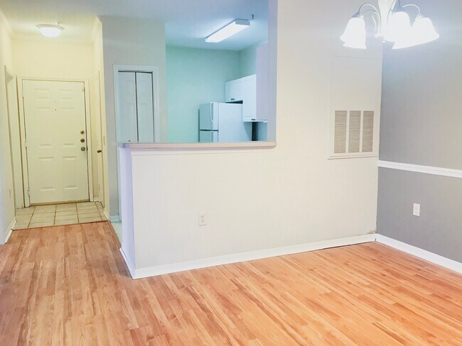 Foto del edificio - Move-in Special - 50% off first month's re...