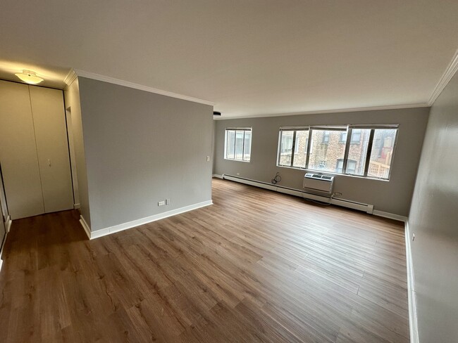 Foto del edificio - 7120 N Sheridan Rd