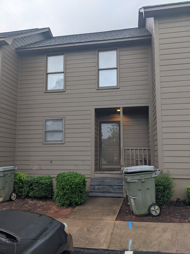 343 Old Greenville Hwy, Clemson, SC 29631 Townhome Rentals in Clemson