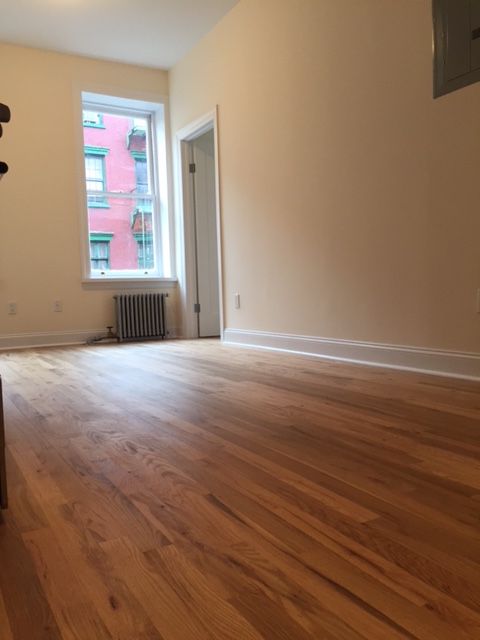Building Photo - 335 Bleecker St