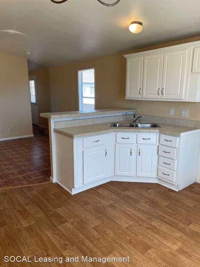 Building Photo - 2 br, 1 bath House - 13734 Community St