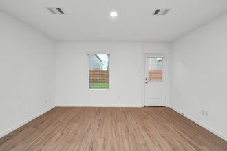 Building Photo - 18710 Gissi Dr