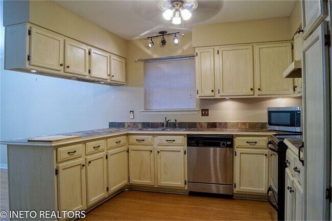 Foto del edificio - 29 Coralberry Rd