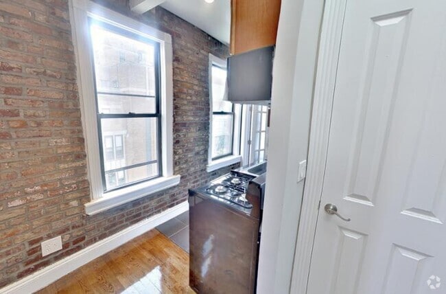 Building Photo - 416 E 13th St