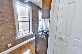 Building Photo - 416 E 13th St