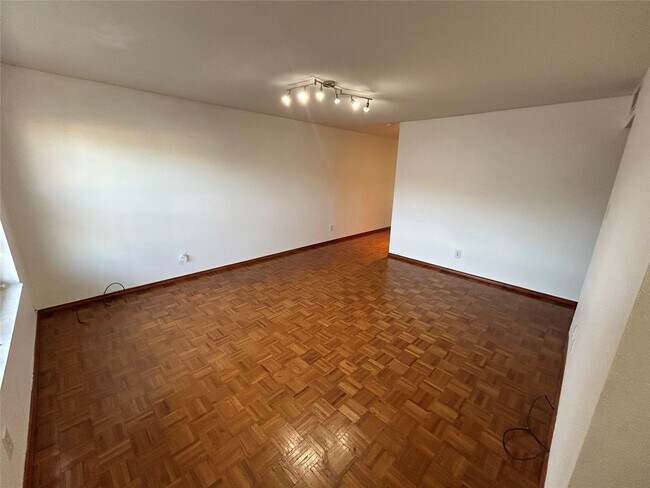 Foto del edificio - 5550 N Braeswood Blvd