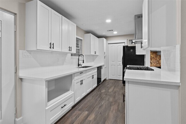 Building Photo - 3319 Laurel Fork Dr