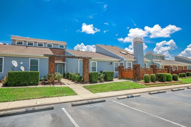 Building Photo - Amazing 2-bedroom home rental in Virginia ...