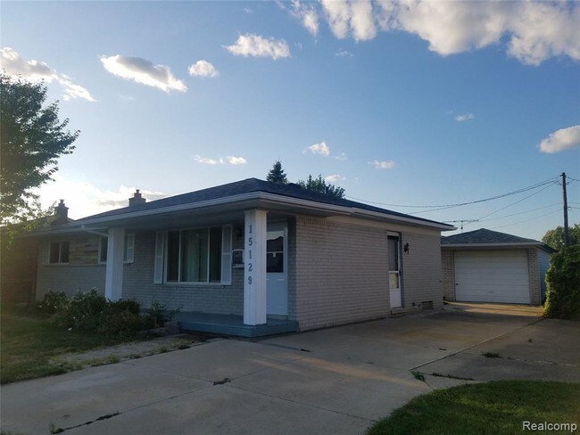 Building Photo - 15129 Elderwood Dr
