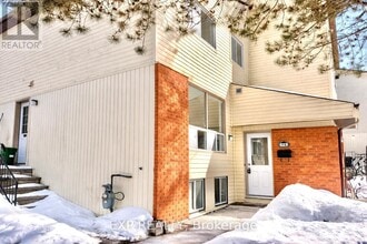 Building Photo - 11-C Sonnet Crescent