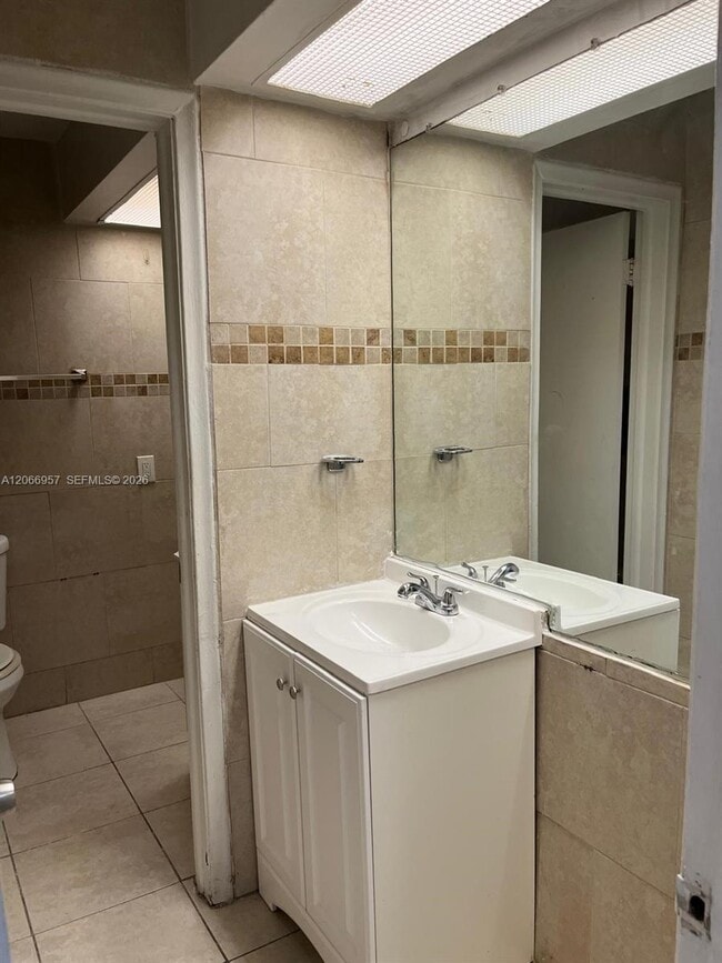Building Photo - 7721 SW 10th Ct