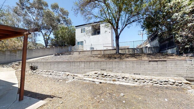 Foto del edificio - 5115-5117 Ewing St