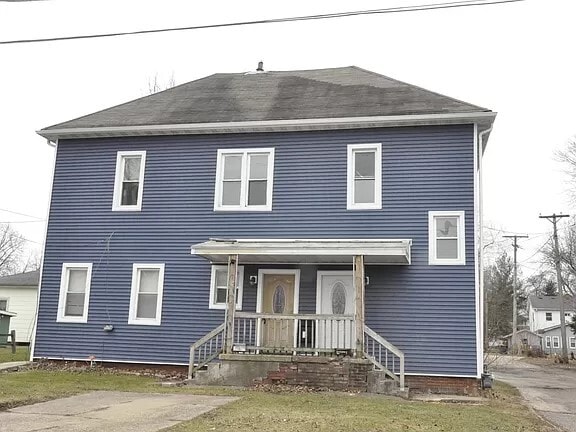 Front - 111 E Stanton St
