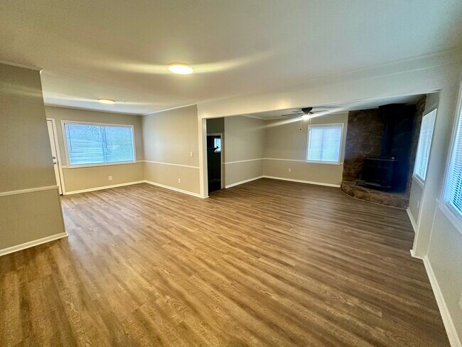 Foto del edificio - 503 16th Ave N