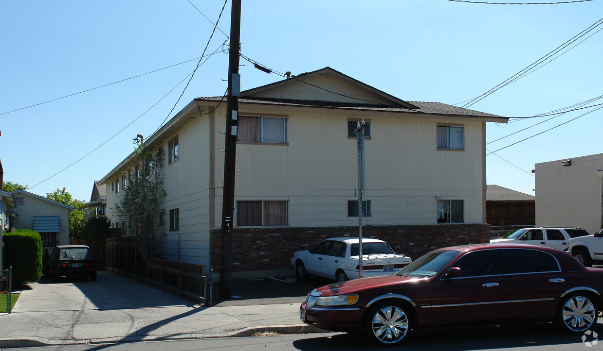 Building Photo - 634 15th St