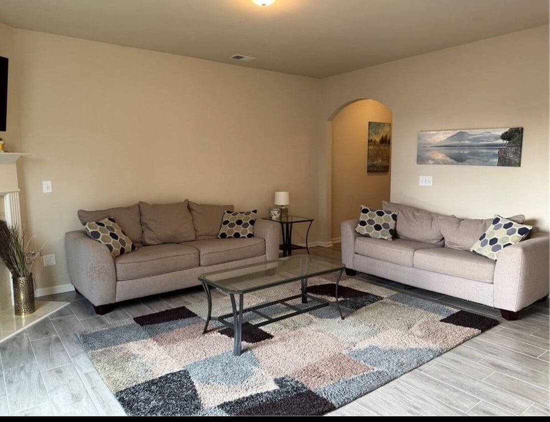 Building Photo - 3885 Nixon Grove Dr