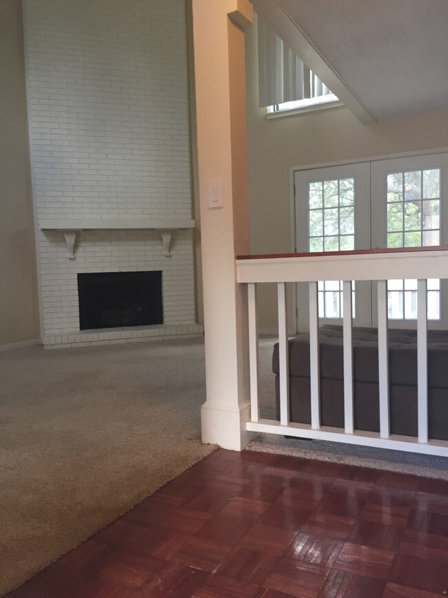 Building Photo - 214 Westbrooke Dr