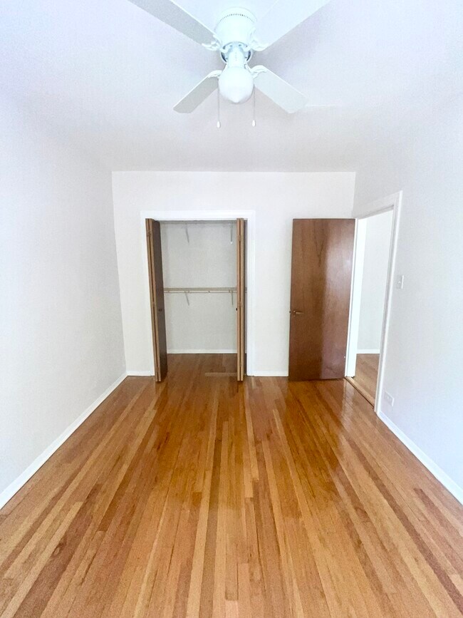 Foto del edificio - 4305 W Augusta Blvd