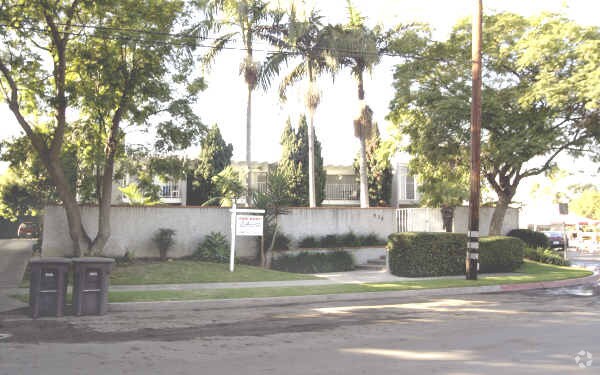Foto del edificio - 535 Tremont Ave