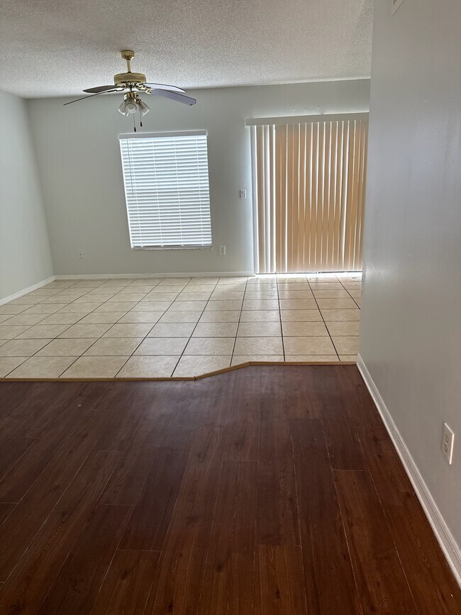 Foto del edificio - 6233 Yorktown Dr