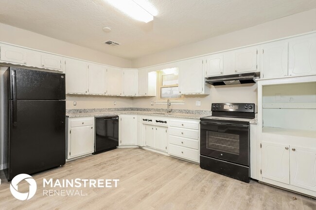 Building Photo - 2005 Fox Ave