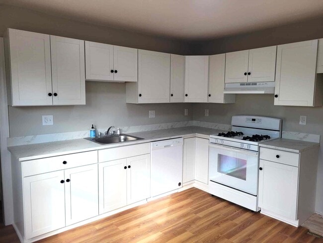 Building Photo - 503 South St