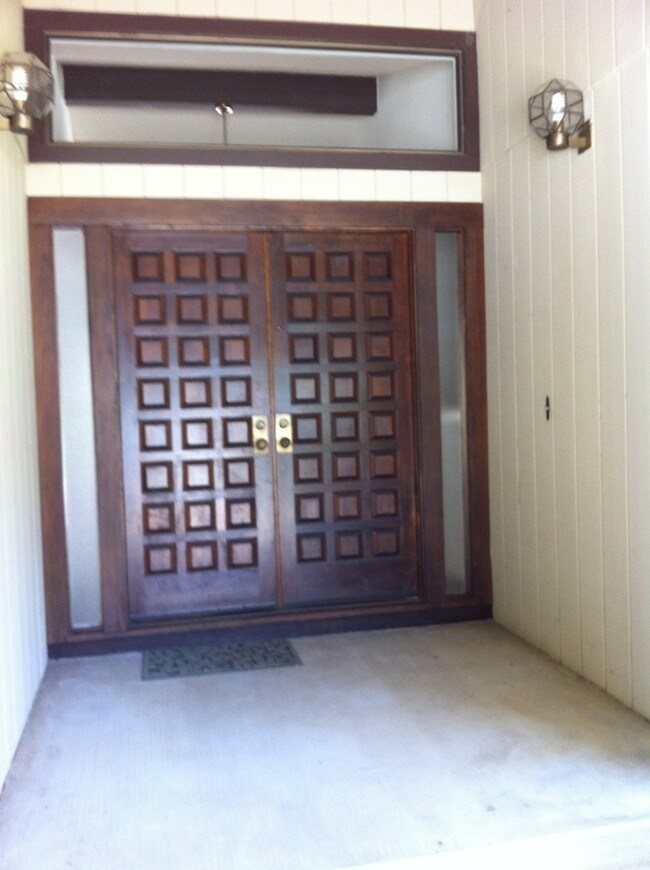 Building Photo - 327 Clarkin Ct