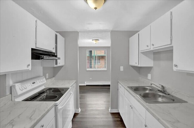 Beautifully Updated 1 Bed/1 Bath Apartment... - Beautifully Updated 1 Bed/1 Bath Apartment...