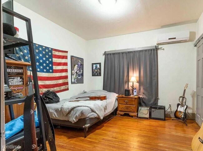 Foto del edificio - 4 br, 2 bath House - 814 South Washington ...