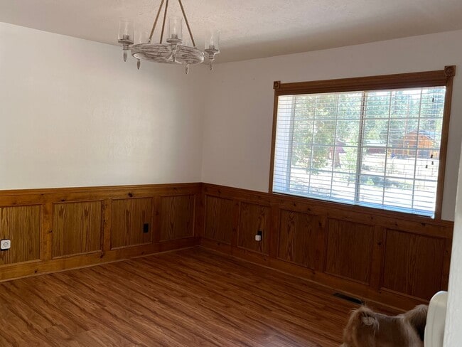 Building Photo - Beautiful 2 Bedroom 2 Bathroom in Big Bear City with Large Backyard