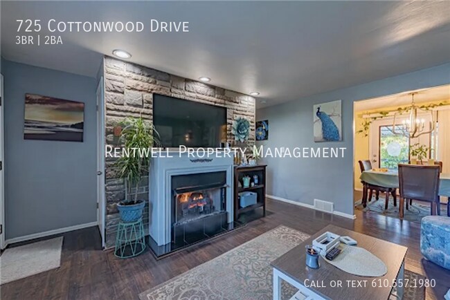 Foto del edificio - 725 Cottonwood Dr