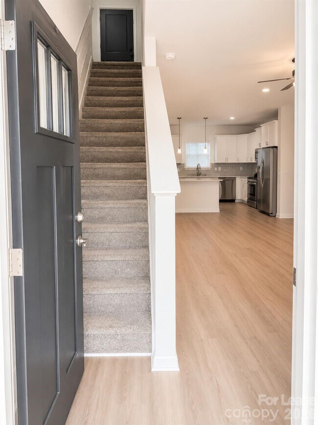 Building Photo - 1144 Thayer Gln Ct