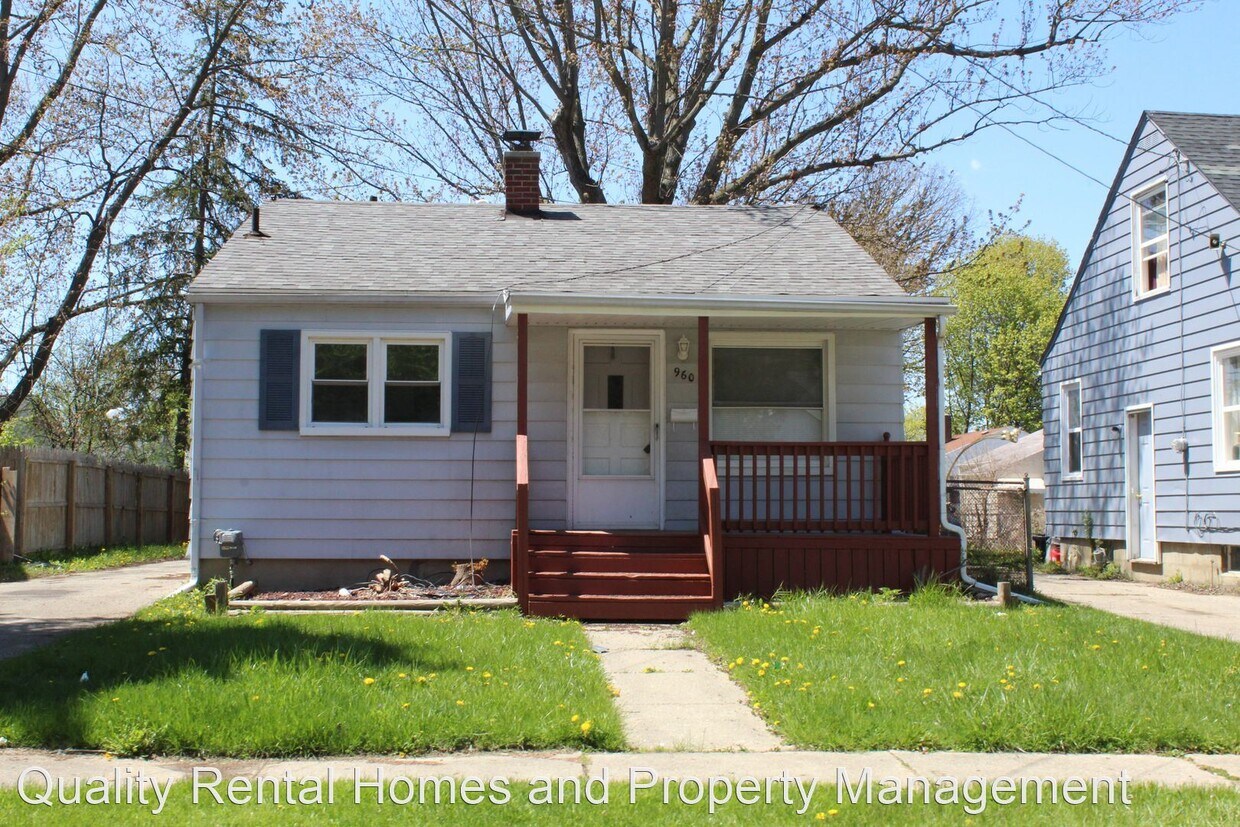 Primary Photo - 2 br, 1 bath House - 960 Salisbury Ave