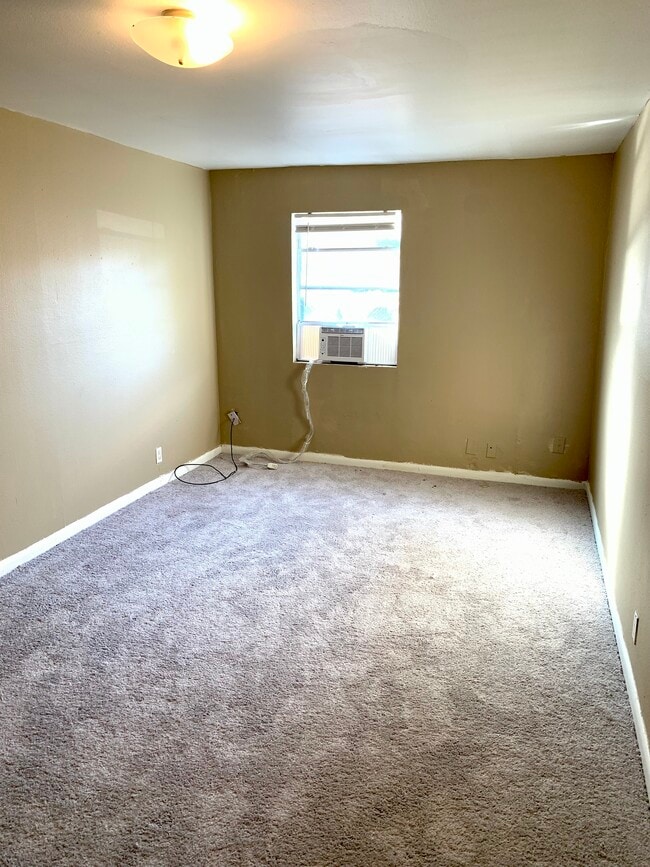 Photo - 5638 Finch St House