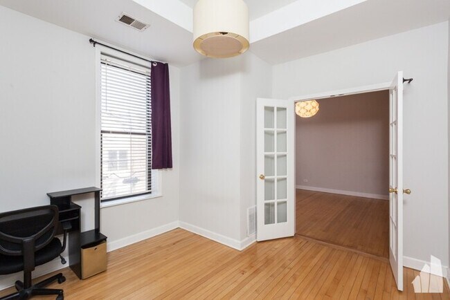 Foto del edificio - 2 Bed/1 Bath with In-Unit Laundry | Close ...