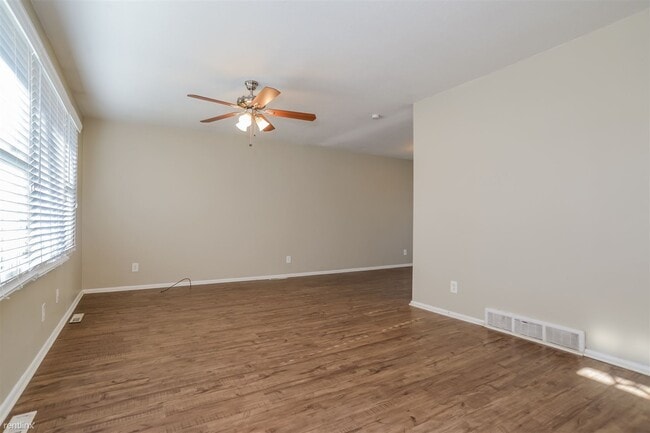 Building Photo - 3 br, 2 bath House - 8418 E 92nd Pl
