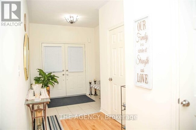 Building Photo - 647 Mockridge Terrace