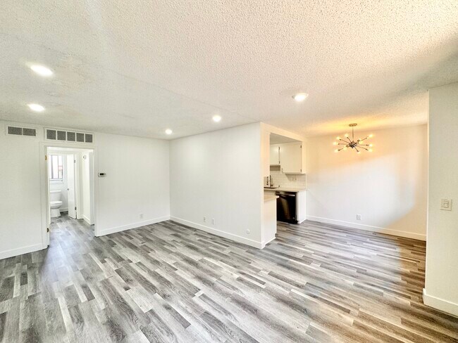 Foto del edificio - 14632 Magnolia Blvd