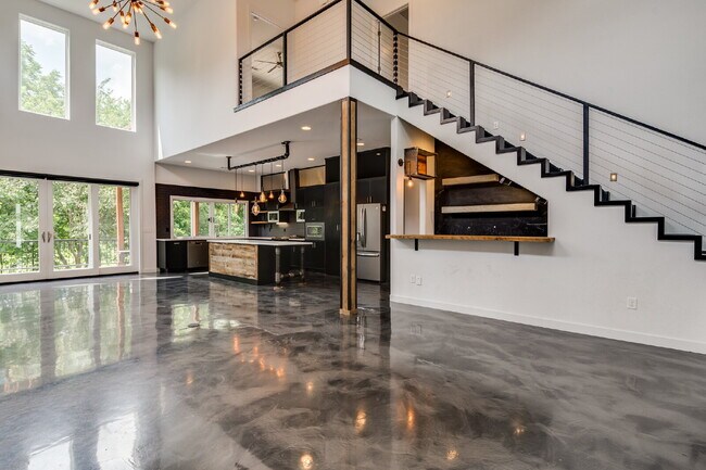 Building Photo - "Classy 3-Bed Oasis with Granite Touches &...