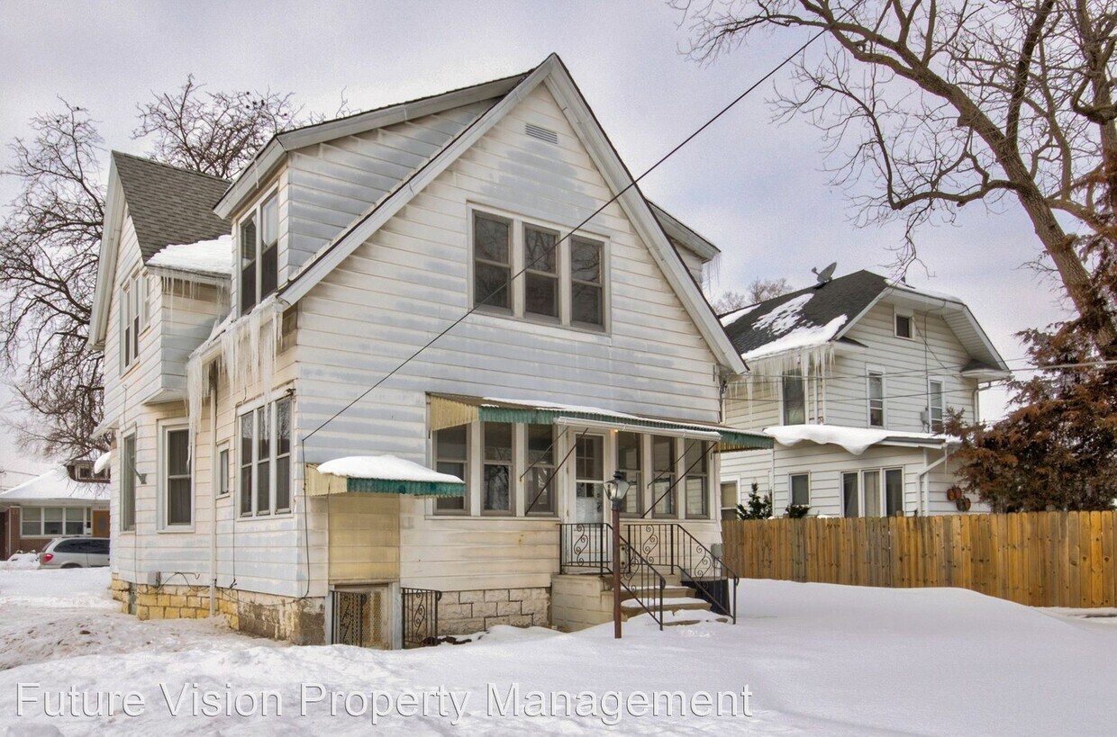 Primary Photo - 4 br, 2.5 bath House - 808 Kelly Ave Unit F