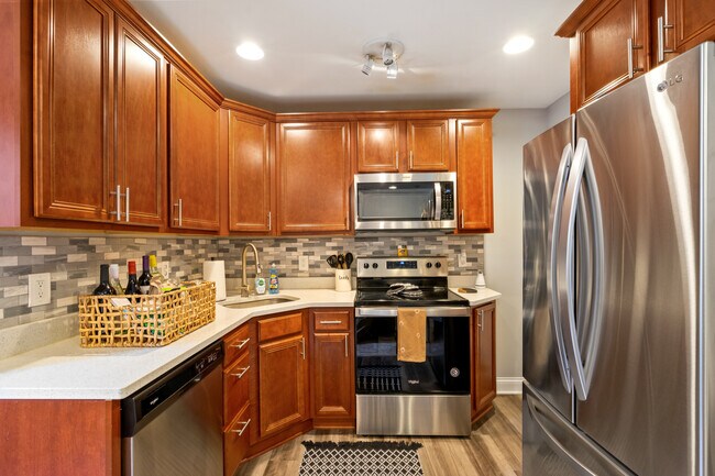 Building Photo - 19 Telescope St