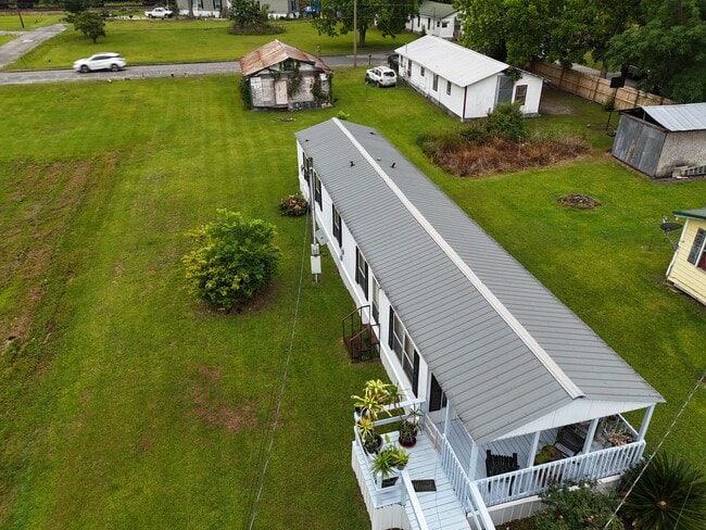 Building Photo - 913 E Avera Ave