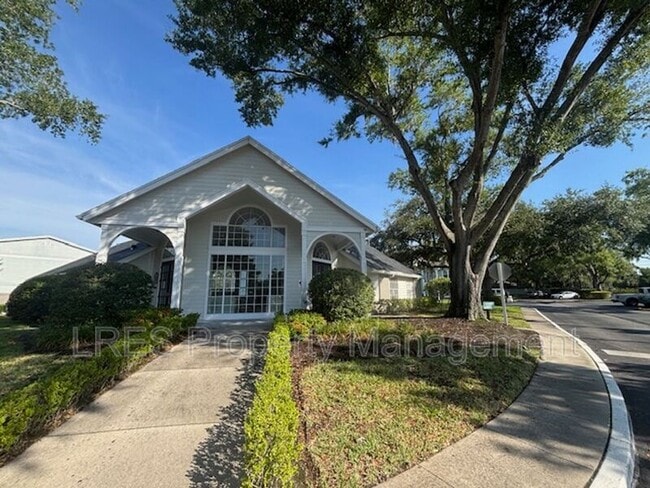 Building Photo - 2550 N Alafaya Trail