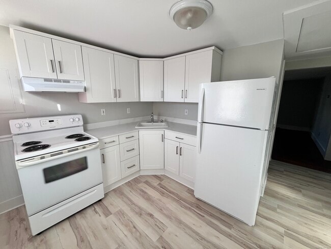 Building Photo - 20 3rd St