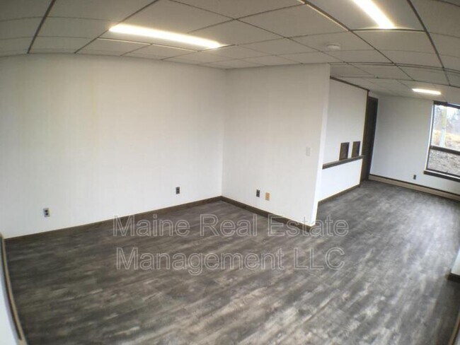 Building Photo - 45 Hogan Rd