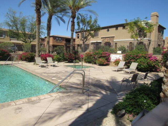 Building Photo - 1023 Via Fortuna