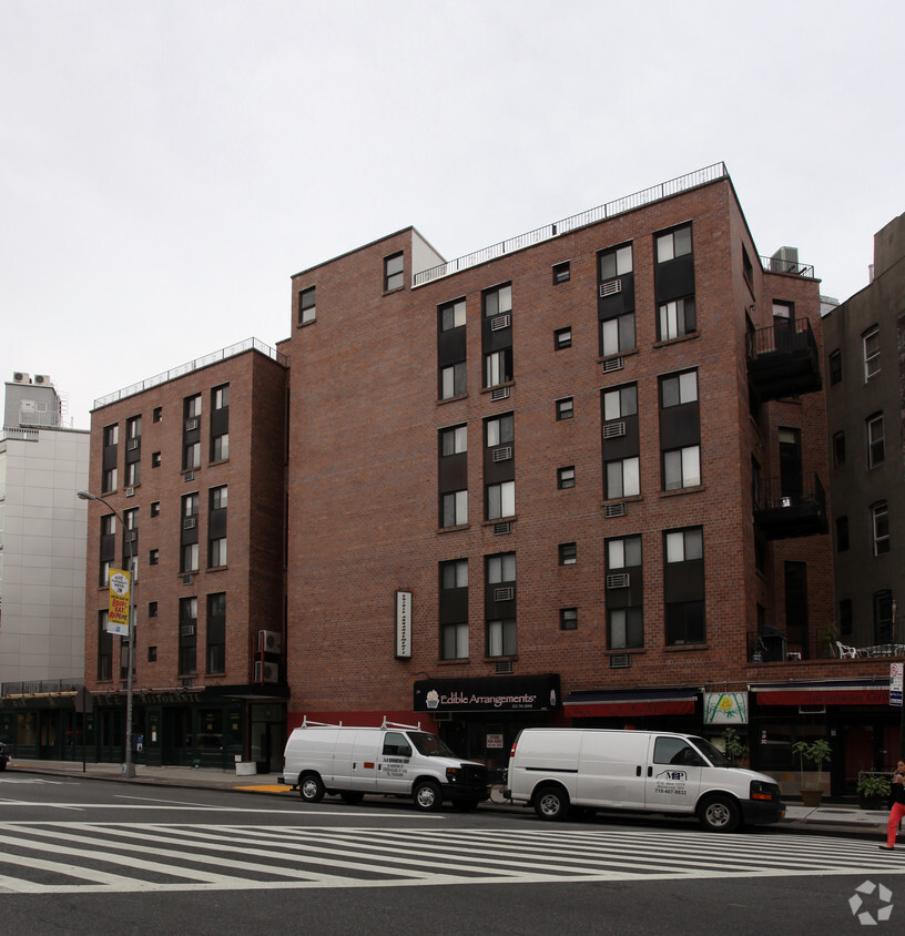 Building Photo - 29 Seventh Ave S